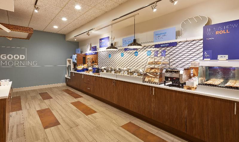 Holiday Inn Express Orlando Airport image