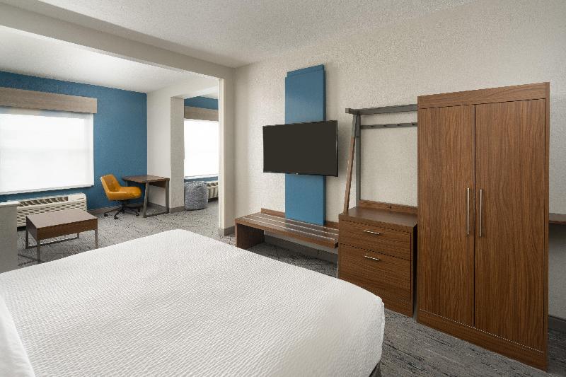 Holiday Inn Express Orlando Airport image