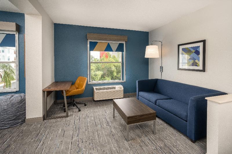 Holiday Inn Express Orlando Airport image
