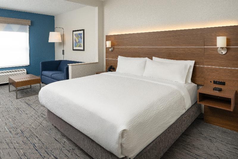 Holiday Inn Express Orlando Airport image
