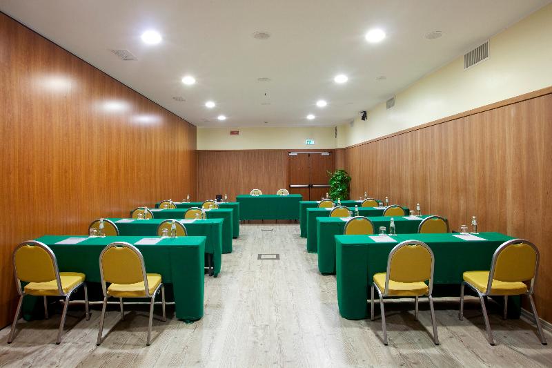 Holiday Inn Cagliari Holiday Inn Cagliari