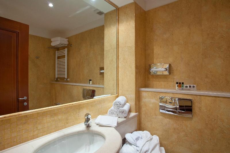 Holiday Inn Cagliari Holiday Inn Cagliari