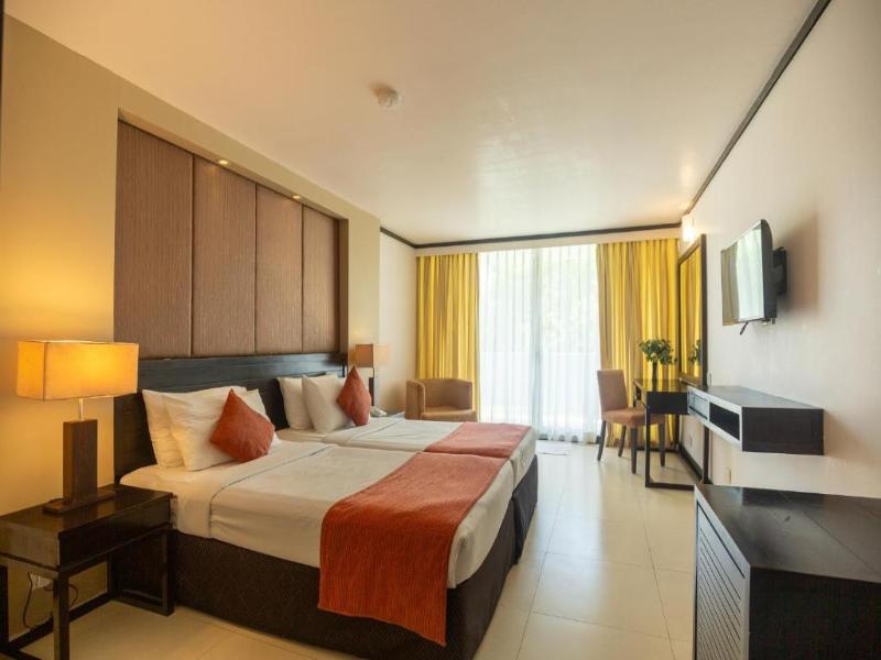 Pegasus Reef - A Beach Resort in Colombo image