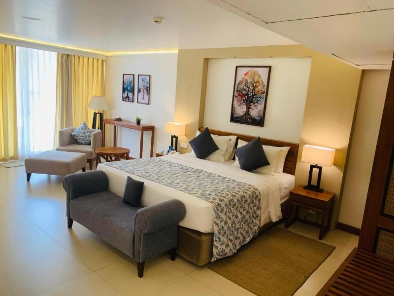 Pegasus Reef - A Beach Resort in Colombo image