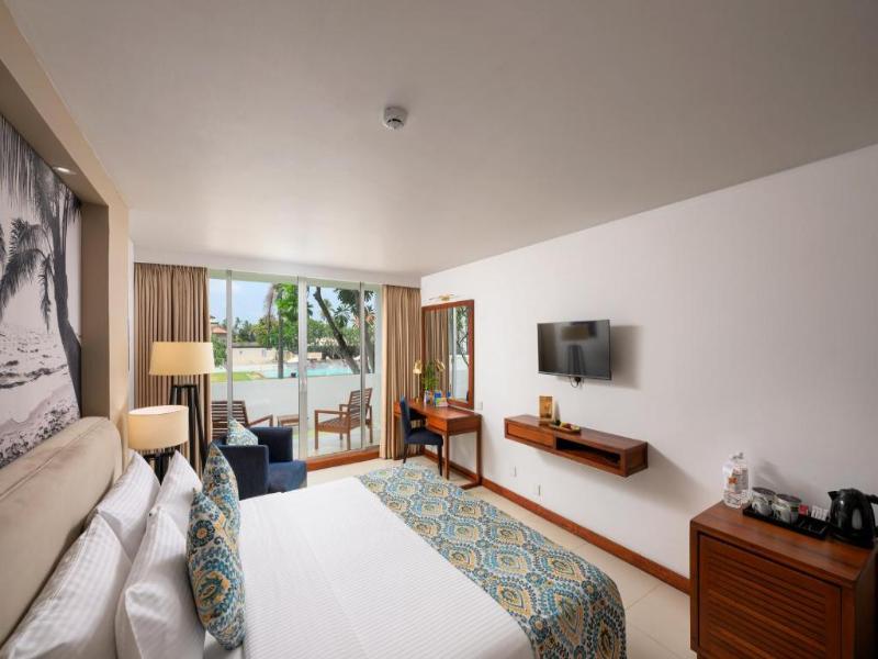 Pegasus Reef - A Beach Resort in Colombo image