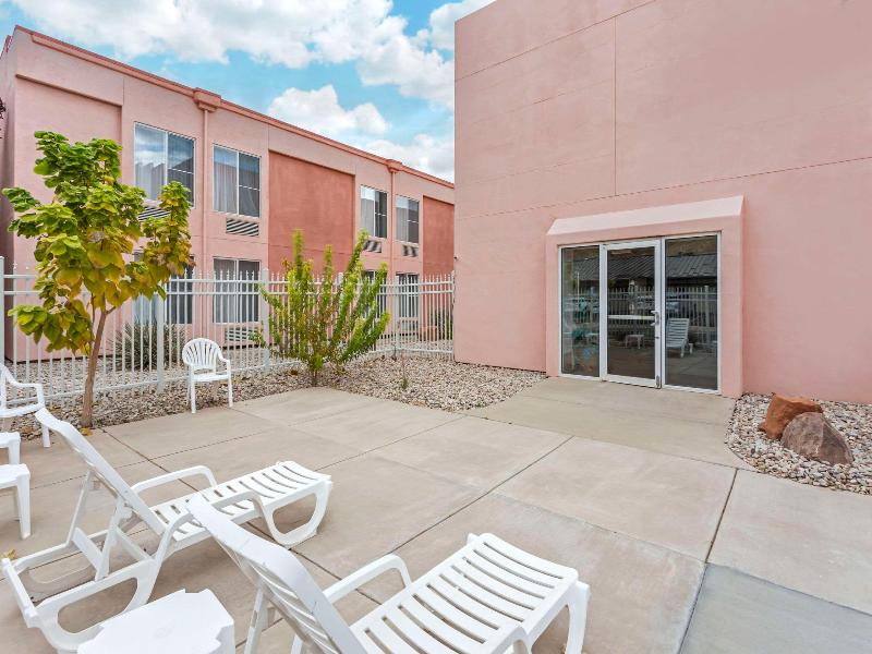 Quality Suites Moab Near Arches National Park image