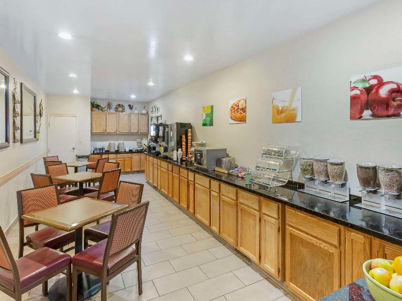 Quality Suites Moab Near Arches National Park image