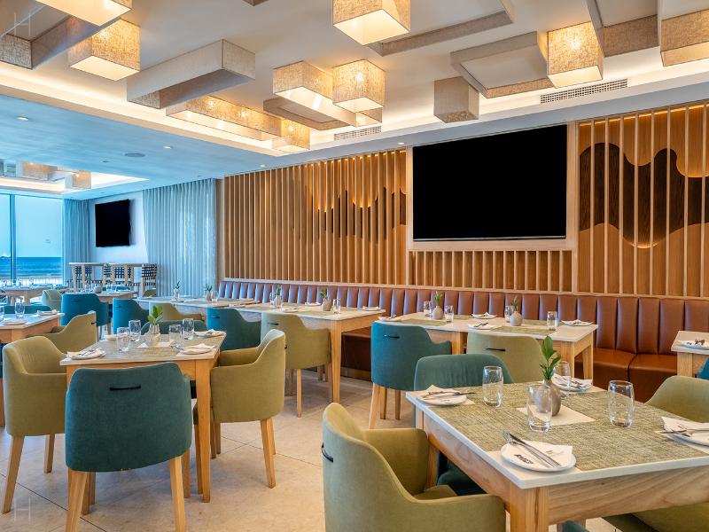 Lagoon Beach Hotel image