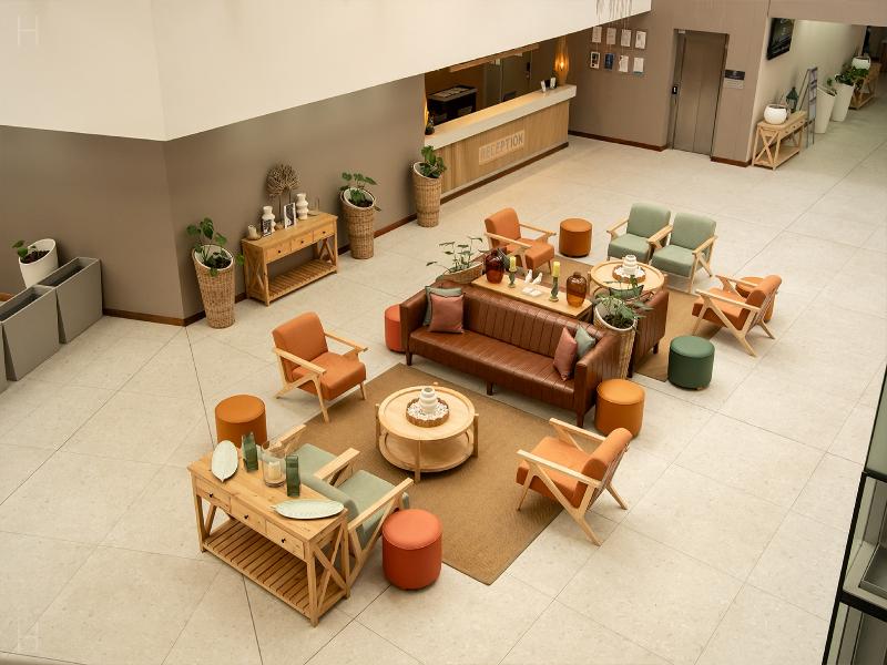 Lagoon Beach Hotel image