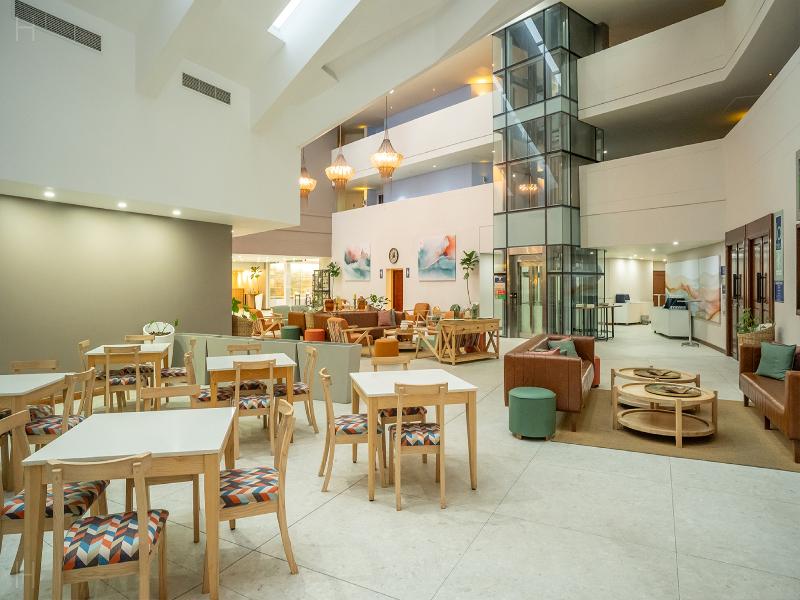 Lagoon Beach Hotel image