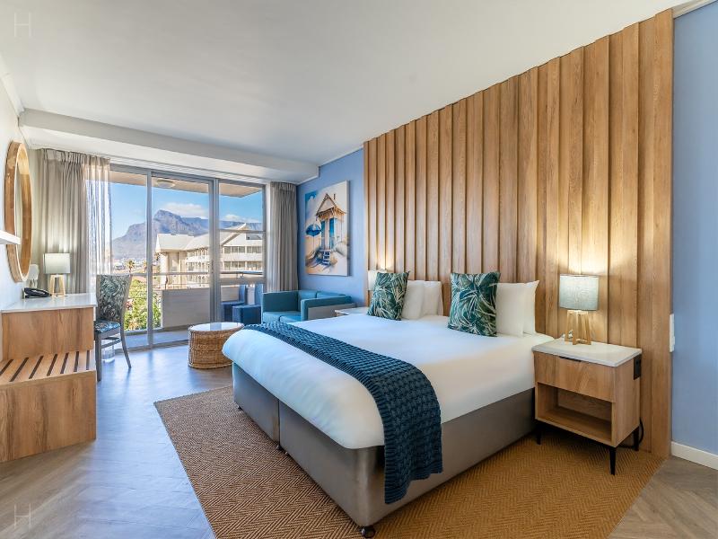 Lagoon Beach Hotel image