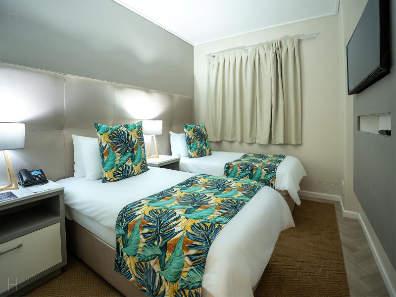 Lagoon Beach Hotel image
