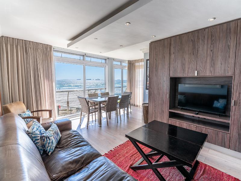 Lagoon Beach Hotel image