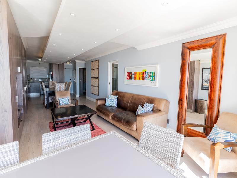 Lagoon Beach Hotel image
