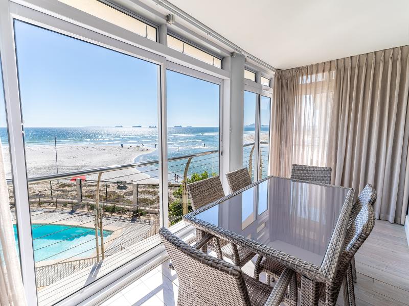 Lagoon Beach Hotel image