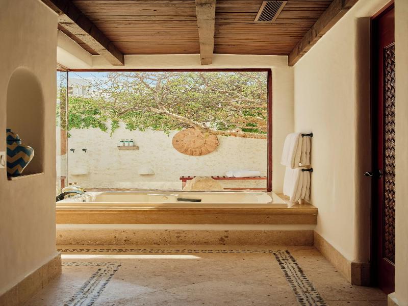 Las Ventanas al Paraiso image