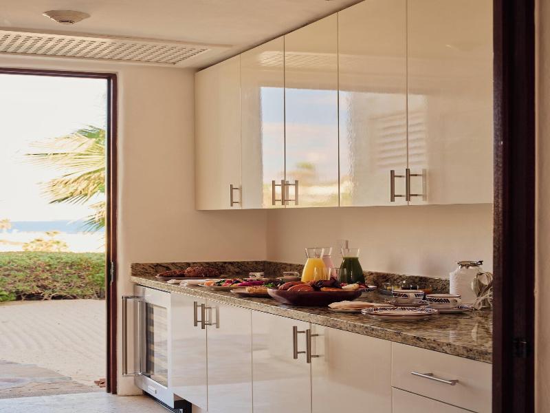 Las Ventanas al Paraiso image
