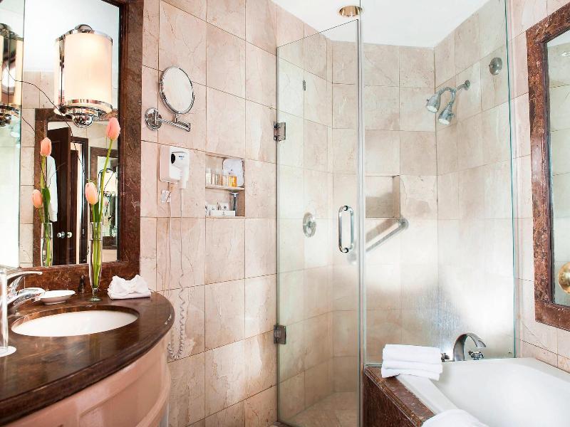 Sheraton Chihuahua Soberano image