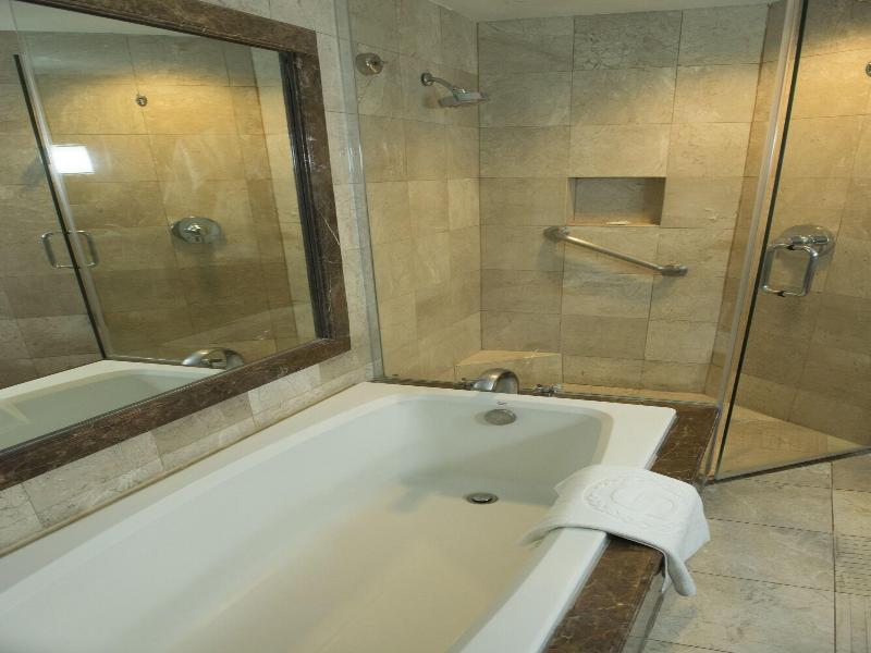 Sheraton Chihuahua Soberano image