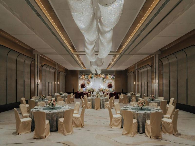 Sheraton Hong Kong Hotel & Towers image