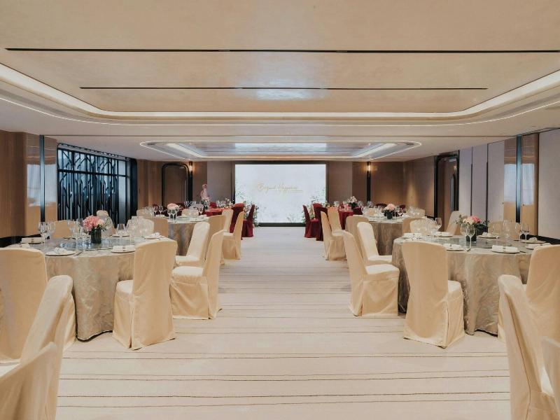 Sheraton Hong Kong Hotel & Towers image