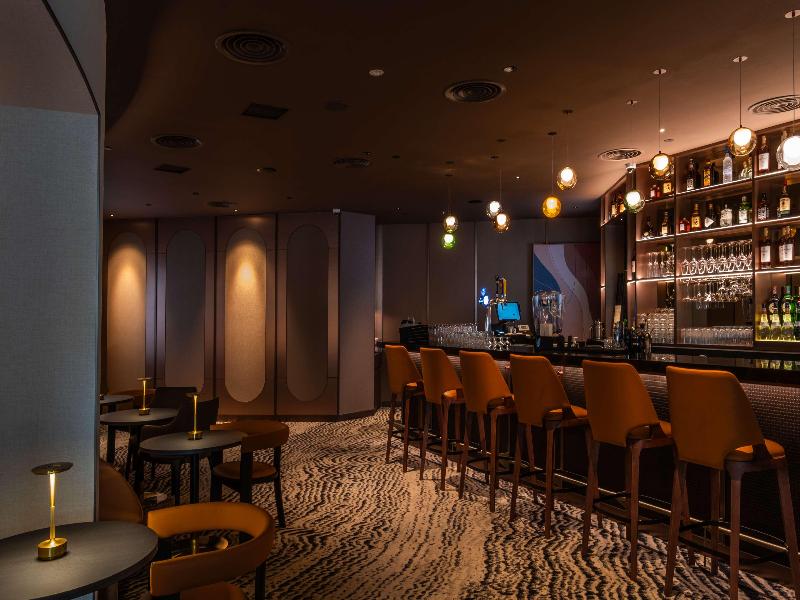 Carlton Hotel Singapore image