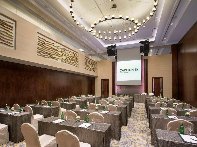 Carlton Hotel Singapore image