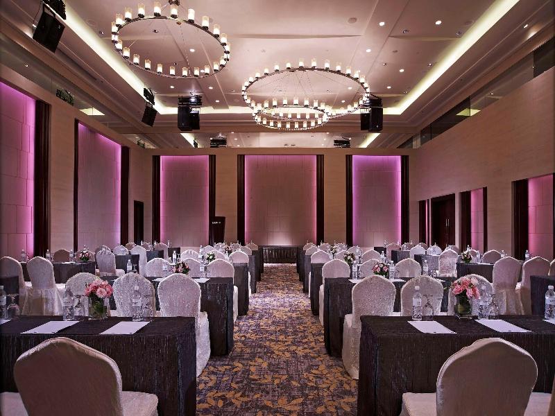 Carlton Hotel Singapore image