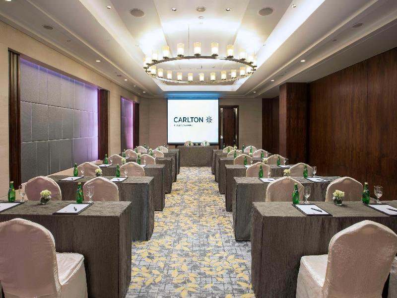 Carlton Hotel Singapore image