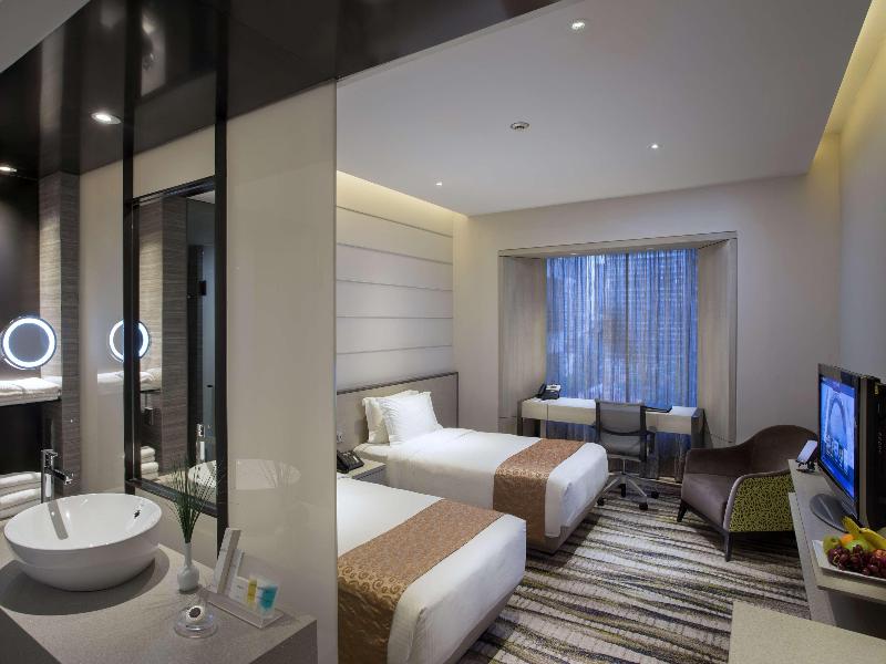Carlton Hotel Singapore image