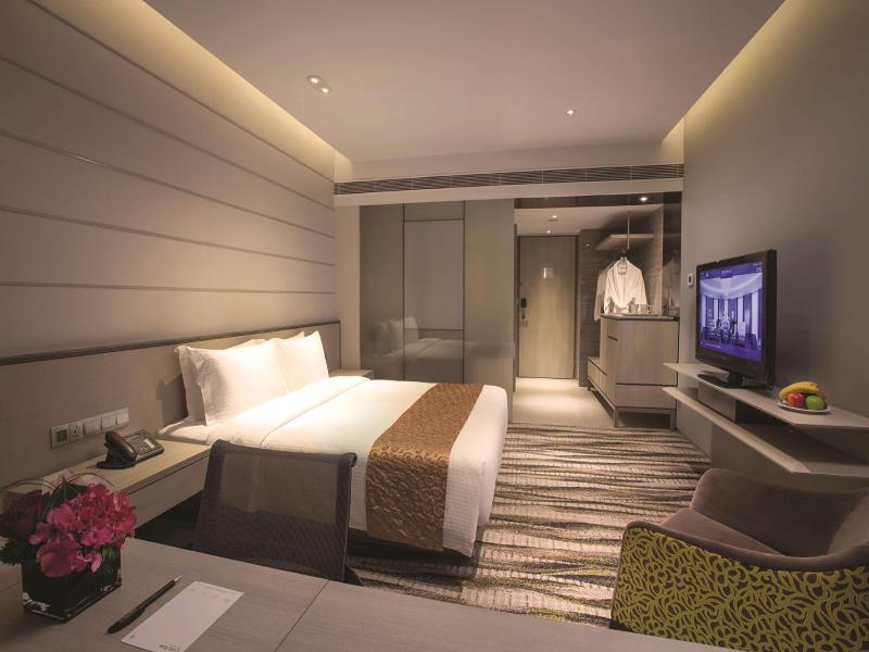 Carlton Hotel Singapore image
