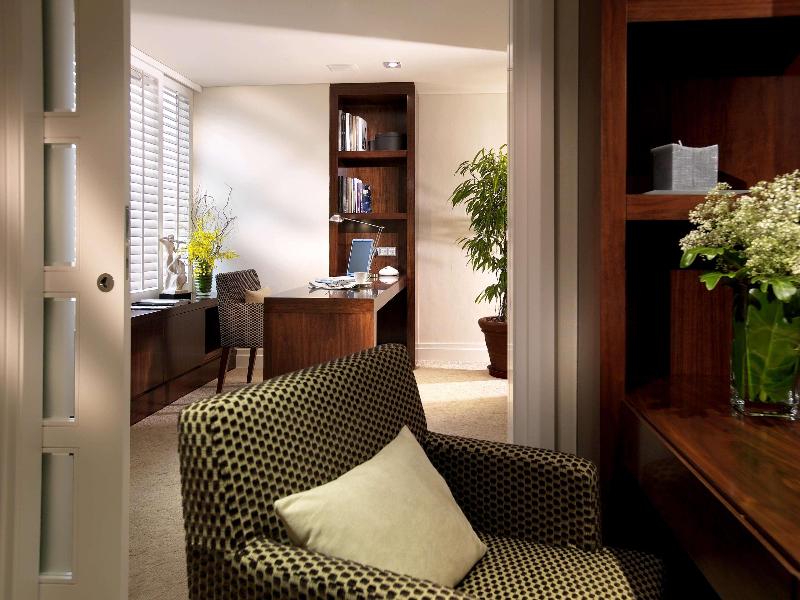 Carlton Hotel Singapore image