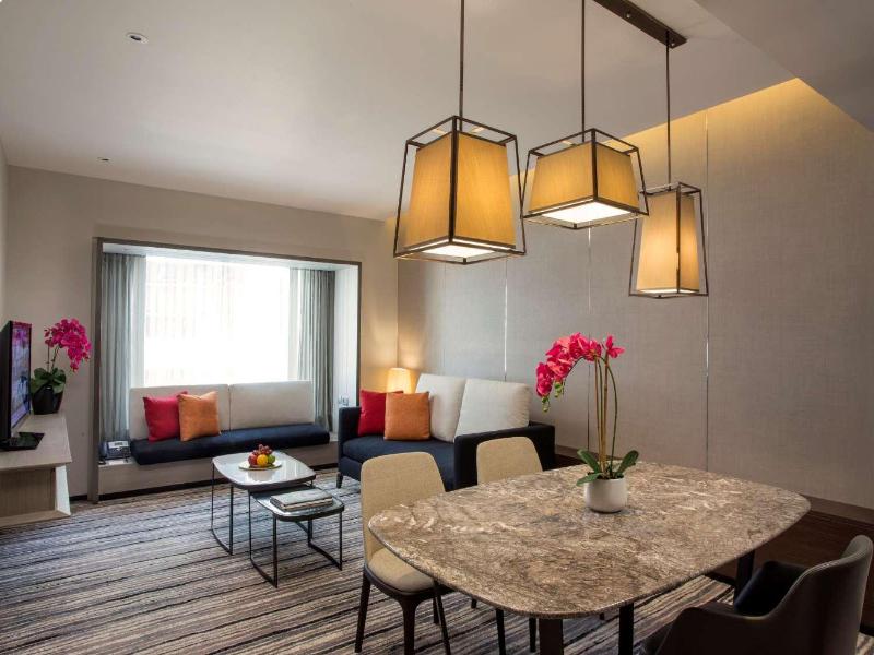 Carlton Hotel Singapore image