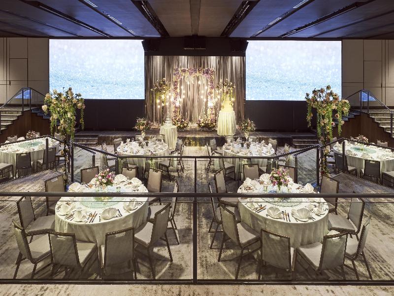 Hilton Singapore Orchard image