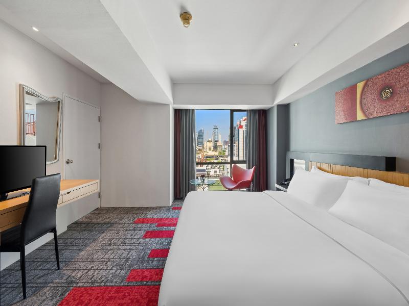 room detail thumbnail 1