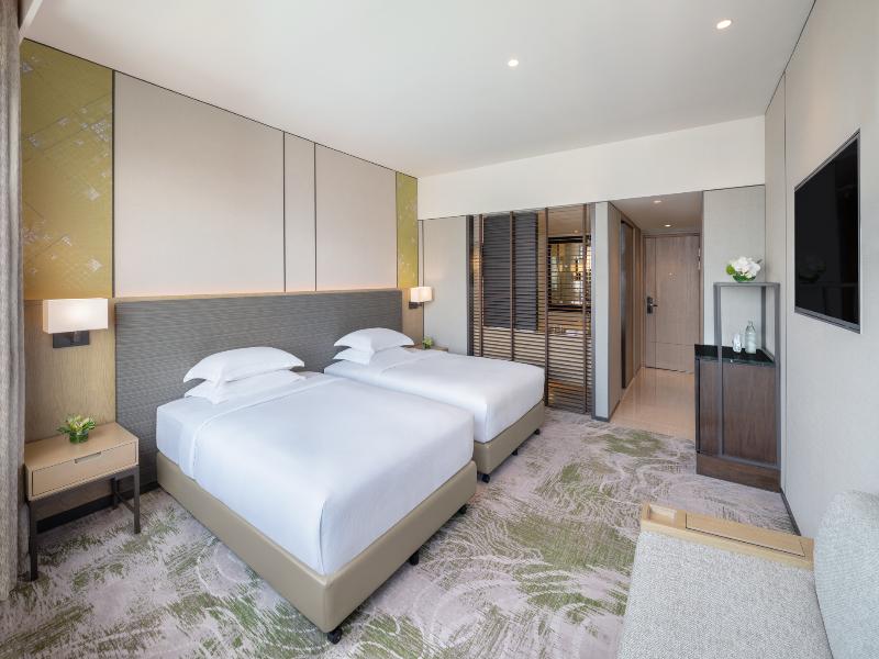 Millennium Hilton Bangkok image