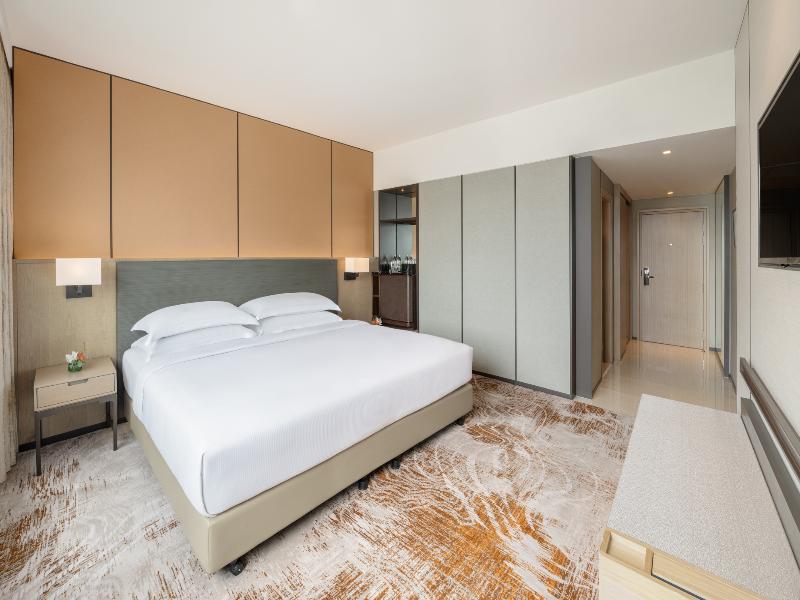 Millennium Hilton Bangkok image
