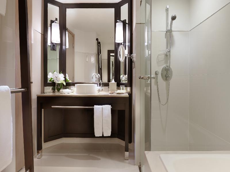 Millennium Hilton Bangkok image