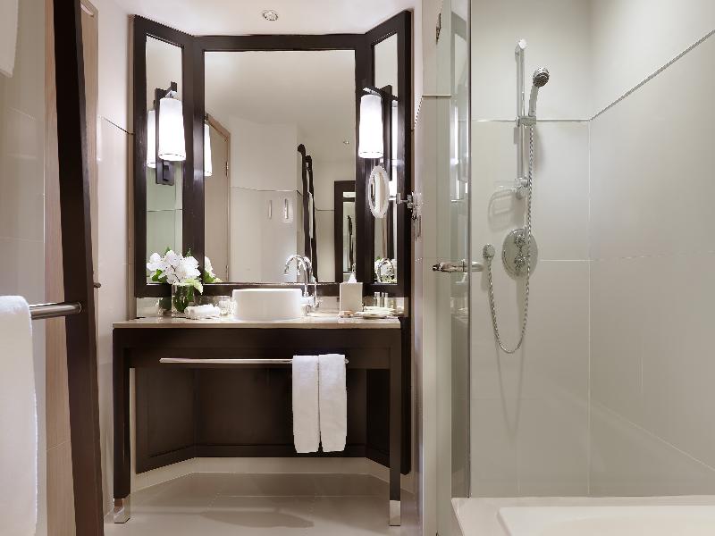 Millennium Hilton Bangkok image