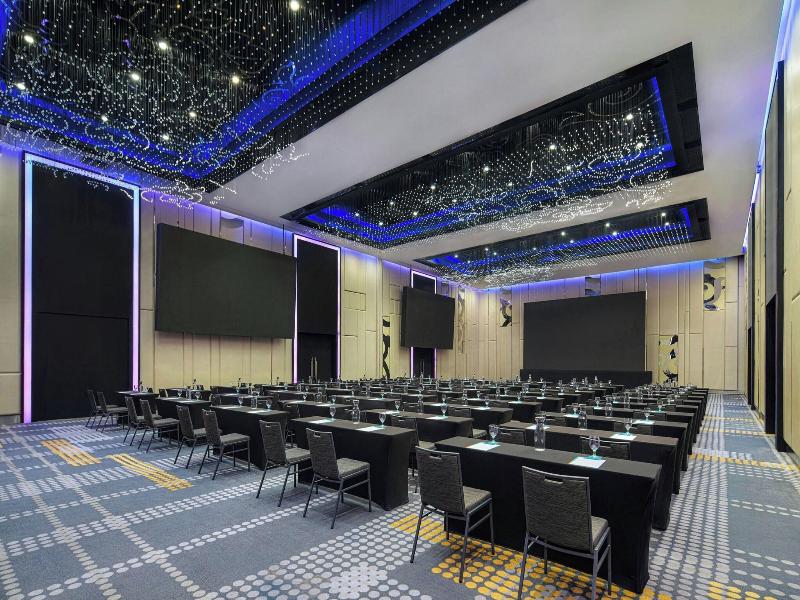 Le Meridien Kuala Lumpur image