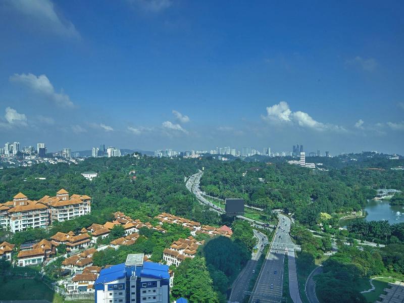 Le Meridien Kuala Lumpur image