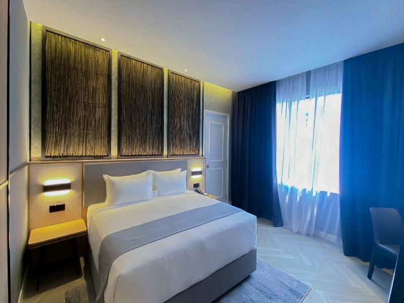 Hotel Royal Signature image