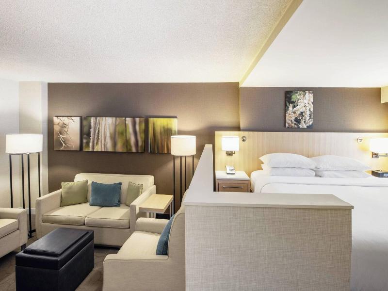 Delta Hotels Winnipeg image