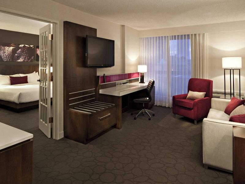Delta Hotels Winnipeg image