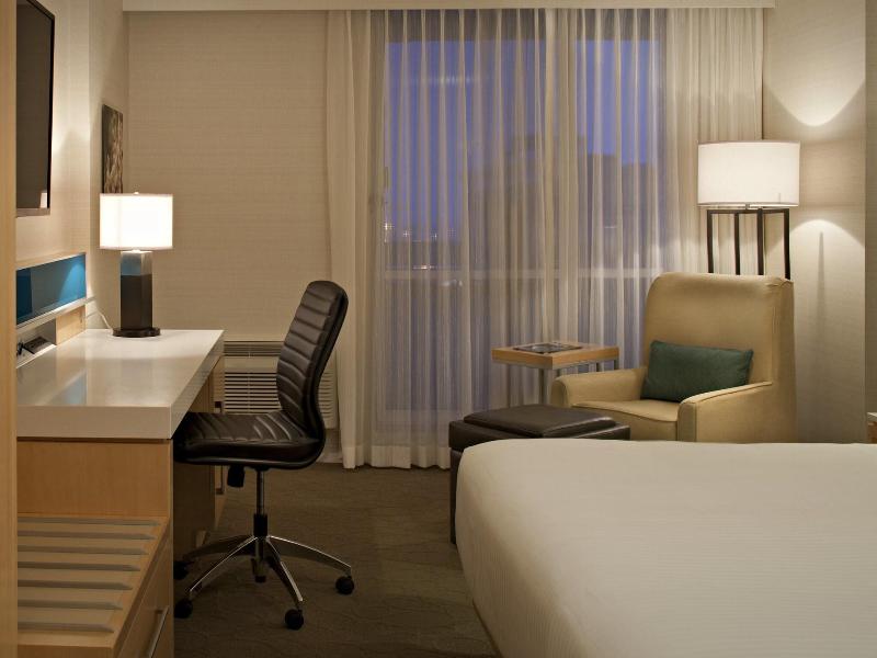 Delta Hotels Winnipeg image