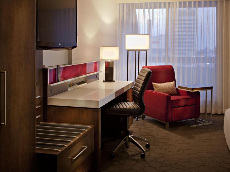 Delta Hotels Winnipeg image