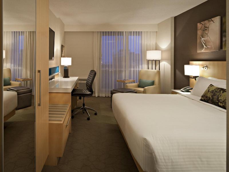 Delta Hotels Winnipeg image