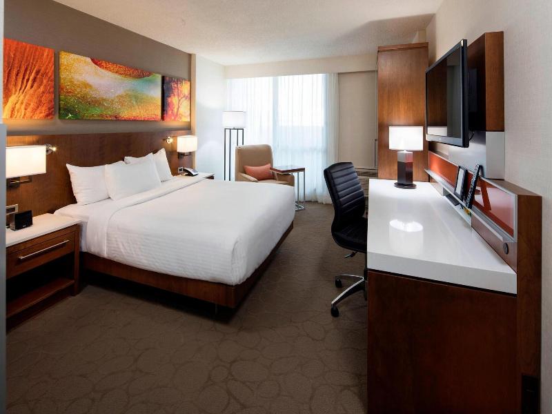 Delta Hotels Winnipeg image
