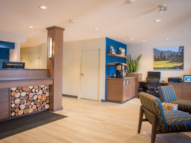 Accent Inn Kelowna — view
