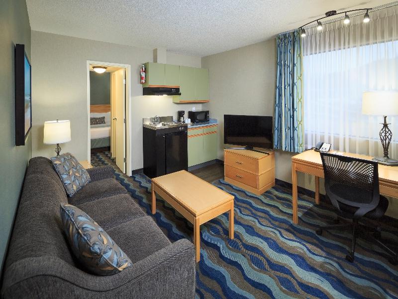 Accent Inn Kelowna image
